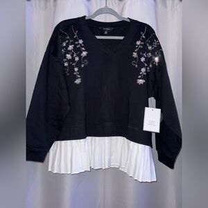 Floral embellished Black V-Neck Sweater